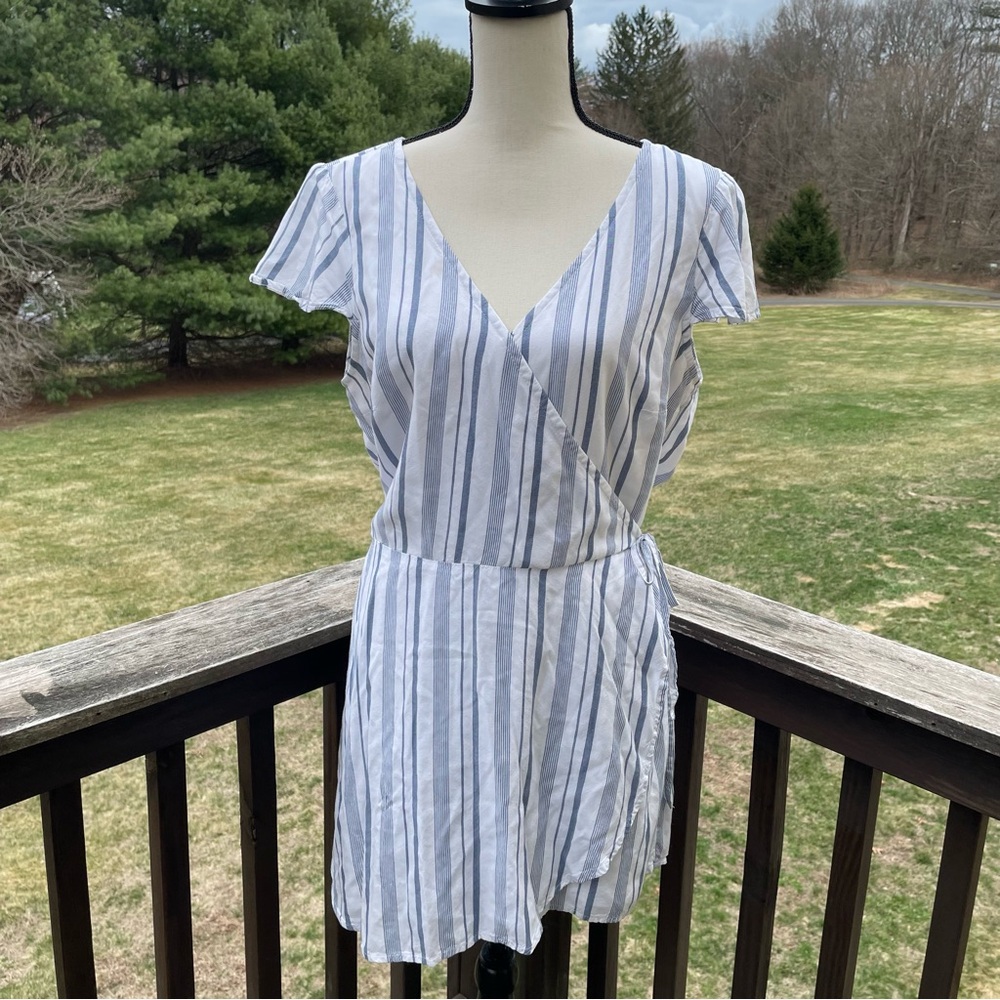 Hollister romper shorts faux wrap summer nautical beach preppy striped lined Lg